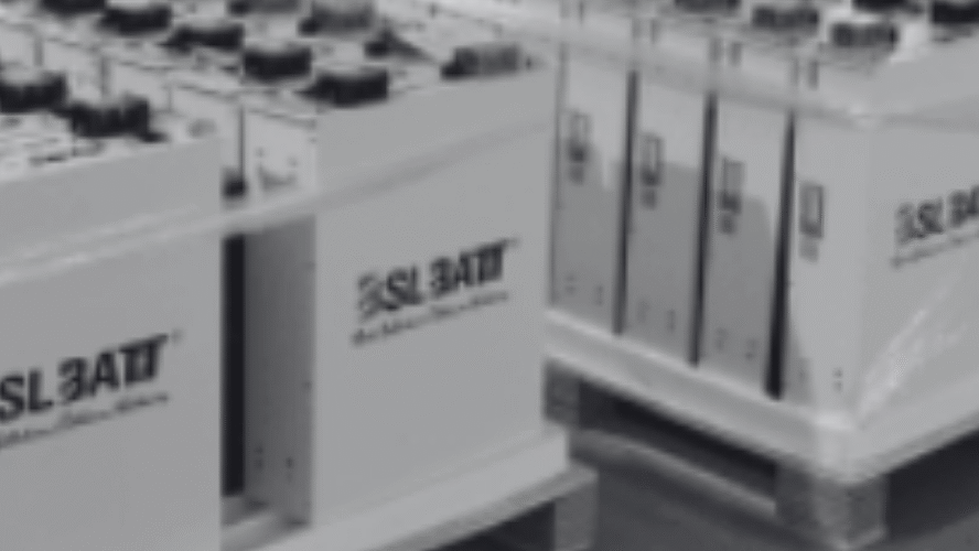 Batería LiFePO₄ instalada en equip