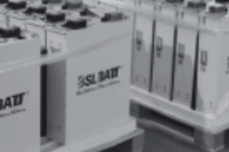 Batería LiFePO₄ instalada en equip