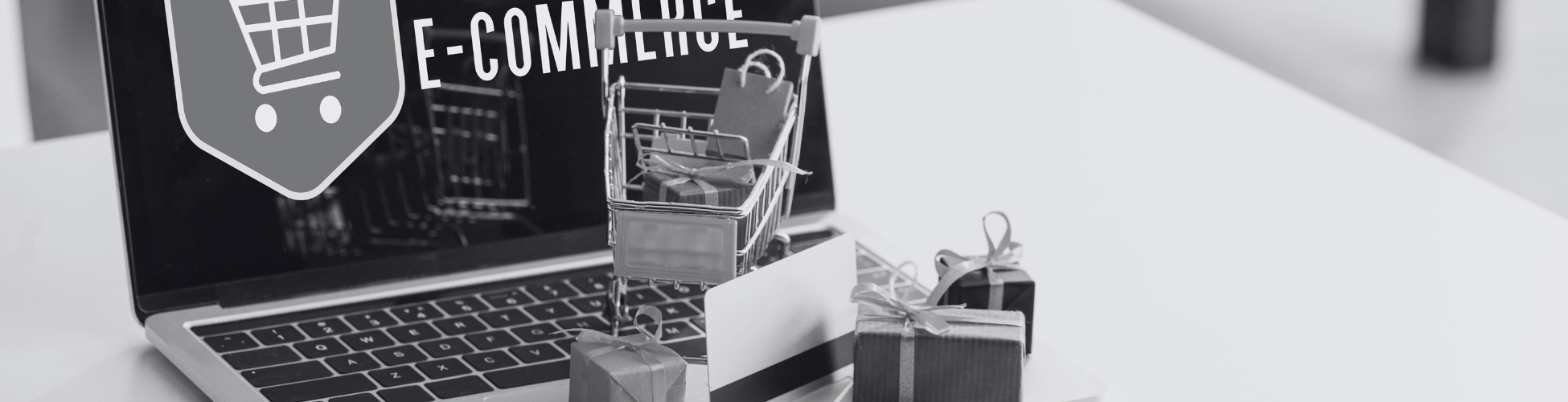 Técnico de Tracción 66 en operación logística con autoelevador en Parque Industrial